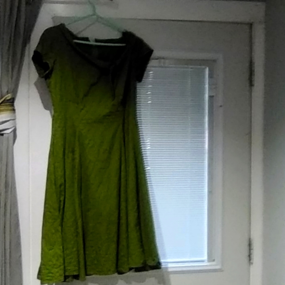 Women's shortsleeve boatneck heartbreaker dress